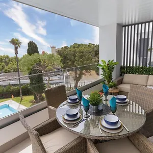Luxury Brand New 2-bedroom Apartment, 3 Min Walk To The Beach! , Marbella Spanje